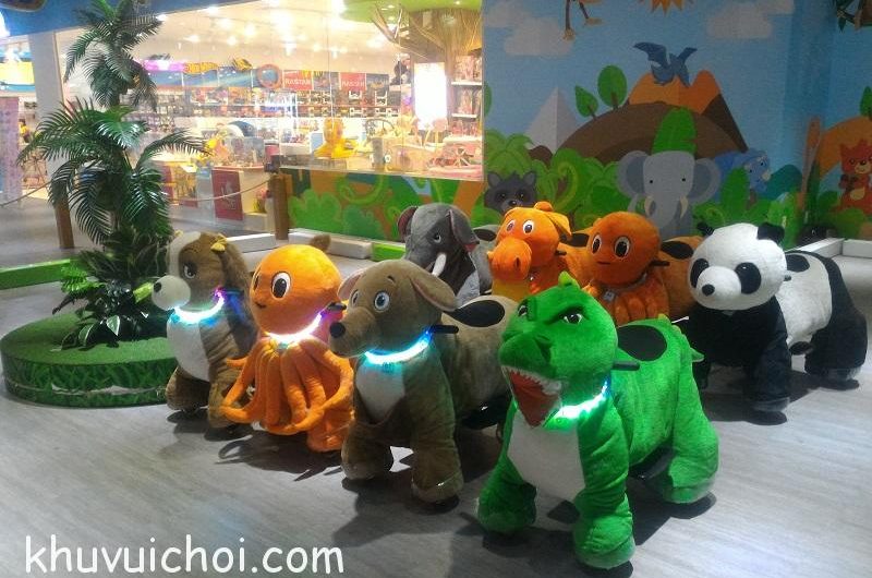 TiNiWorld Vincom Lê Văn Việt