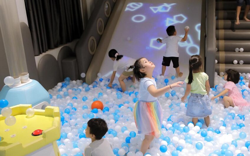 Hệ Thống Kids Cafe CCOMAYA and Family Restaurant Hiện Đại