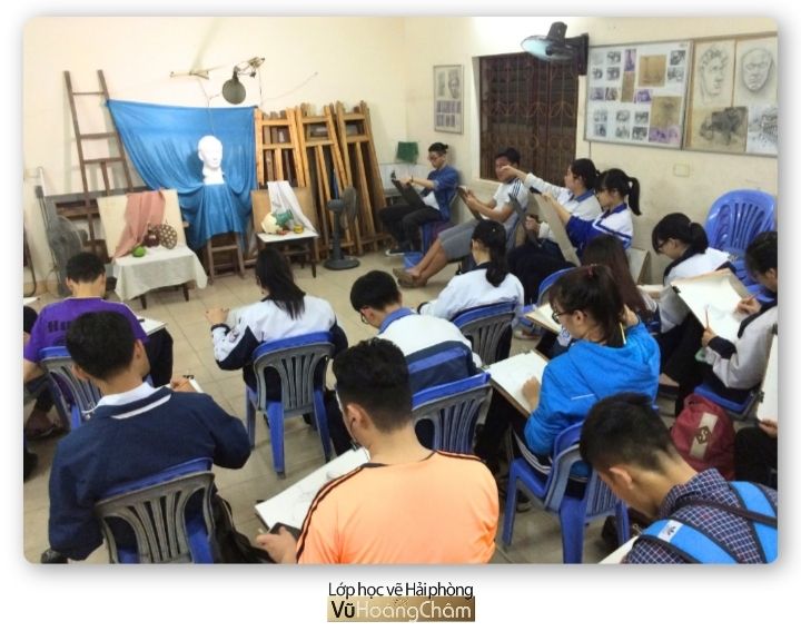 Sua bai ve tuong chi tiet cho hoc vien Lop on thi Vu Hoang Cham