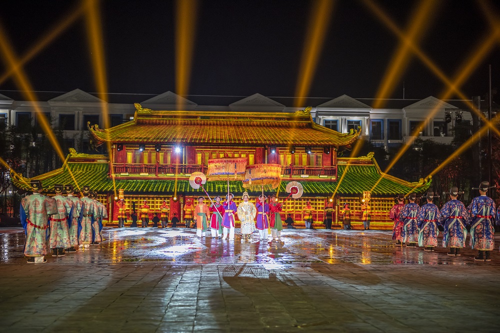 Sân khấu show Tinh Hoa Việt Nam Phú Quốc với hiệu ứng 3D và sân khấu nước