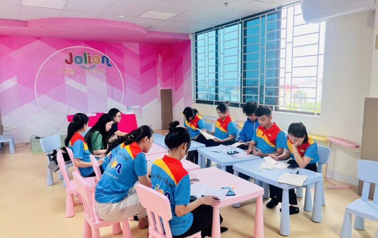 bi quyet tuyen nhan vien khu vui choi content image