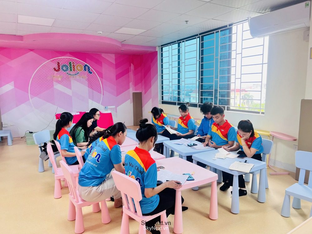 bi quyet tuyen nhan vien khu vui choi content image